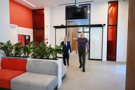 Президент ознакомился с работами, выполненными на улице Карабах в Шуше