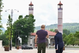 Президент ознакомился с работами, выполненными на улице Карабах в Шуше