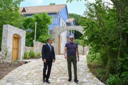 Президент Ильхам Алиев ознакомился с новым корпусом отеля Yasəmən в Шуше