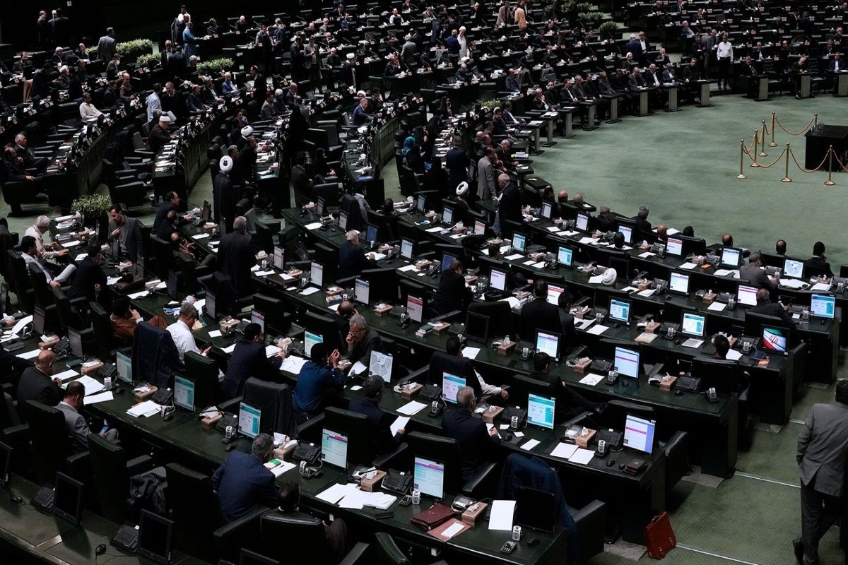 180 депутатов парламента Ирана требуют отменить меморандум о взаимопонимании с США