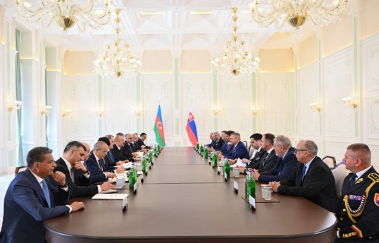 В Шуше состоялась встреча Президента Ильхама Алиева с Президентом Словакии в расширенном составе-ОБНОВЛЕНО -ФОТО 