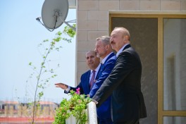 Президенты Азербайджана и Словакии ознакомились с работами, проводимыми в селе Баш Гервенд Агдамского района, был заложен фундамент здания школы-ФОТО 