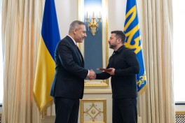 Зеленский наградил Хакана Фидана орденом