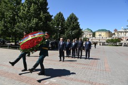 Джейхун Байрамов посетил в Москве Могилу Неизвестного Солдата-ФОТО 