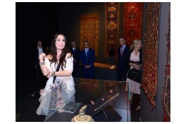 Лейла Алиева приняла участие в презентации выставки «Азербайджанские ковры — от традиции к современному искусству» в Будапеште-ФОТО 