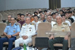 В Национальном университете обороны состоялся «День открытых дверей» для абитуриентов, показавших высокие результаты -ФОТО 