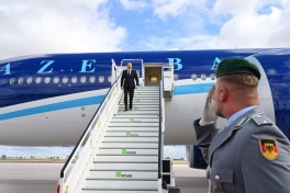 Президент Азербайджана Ильхам Алиев прибыл с официальным визитом в Германию