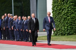 В Берлине состоялась церемония официальной встречи Президента Азербайджана