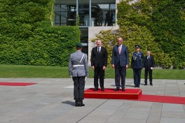 В Берлине состоялась церемония официальной встречи Президента Азербайджана