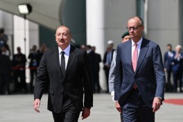 В Берлине состоялась церемония официальной встречи Президента Азербайджана