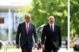 В Берлине состоялась церемония официальной встречи Президента Азербайджана