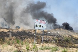 В Агдаме на бывшей линии соприкосновения продолжается пожар-ФОТО-ОБНОВЛЕНО-1 