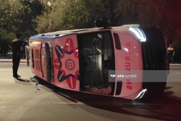 В Нахчыване перевернулся автомобиль скорой помощи, есть пострадавшие-ФОТО 