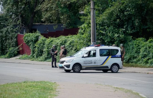 В Украине вооружённый мужчина открыл огонь по полицейским, два человека получили ранения