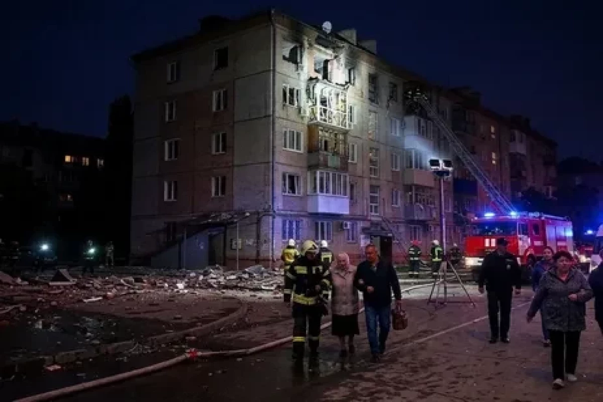 В Ростовской области обломки ракеты упали на жилой дом, есть погибший и пострадавший