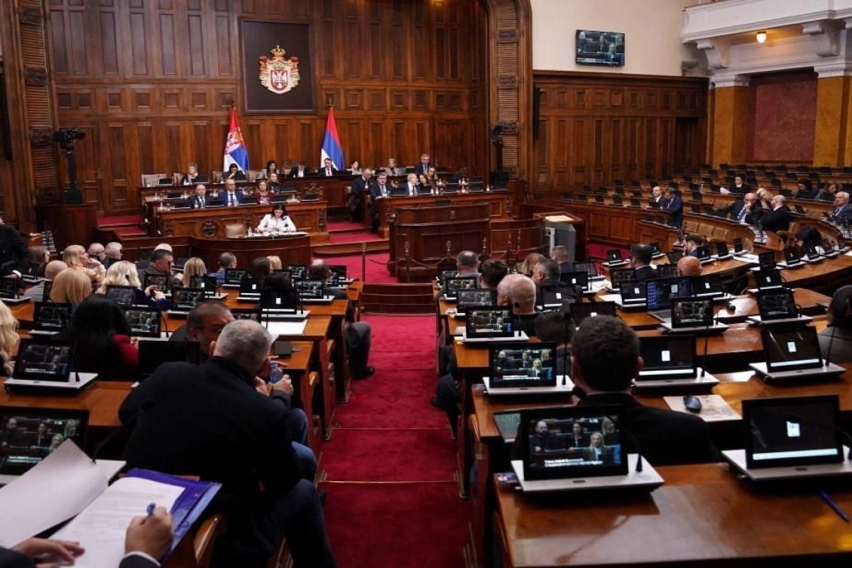 Парламент Сербии отклонил резолюцию о недоверии правительству