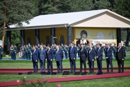 Состоялась церемония официальной встречи Президента Ильхама Алиева в городе Чолпон-Ата