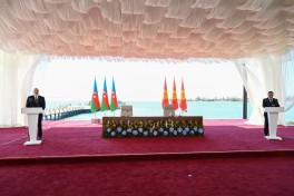 Состоялась церемония награждения президентов Азербайджана и Кыргызстана — ФОТО 