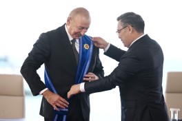 Состоялась церемония награждения президентов Азербайджана и Кыргызстана — ФОТО 