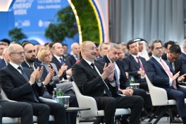 Президент Ильхам Алиев принял участие в церемонии официального открытия 31-го Бакинского энергетического форума -ОБНОВЛЕНО-3-ФОТО 