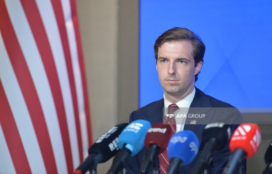 Помощник государственного секретаря США по экономическим вопросам, энергетике и бизнесу Калеб Орр
