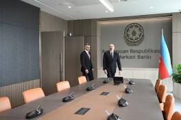 Президент Ильхам Алиев принял участие в открытии нового здания Центрального банка - ФОТО 