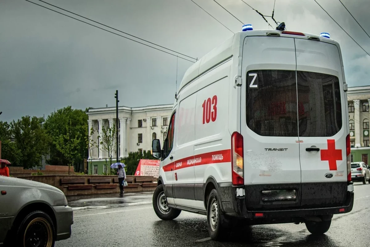 В результате ударов украинских беспилотников по Крыму погибли три человека, ещё семеро получили ранения