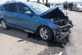 В Джалилабадском районе легковой автомобиль столкнулся с грузовиком, пострадали 5 человек -ФОТО-ОБНОВЛЕНО 
