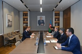Посол Бразилии вручил копии верительных грамот Джейхуну Байрамову