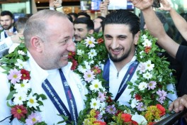 Сборная Азербайджана по мини-футболу, ставшая чемпионом Европы, вернулась на Родину - ОБНОВЛЕНО 
