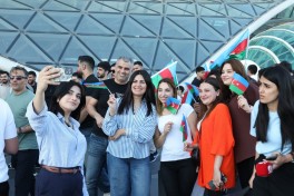 Сборная Азербайджана по мини-футболу, ставшая чемпионом Европы, вернулась на Родину - ОБНОВЛЕНО 