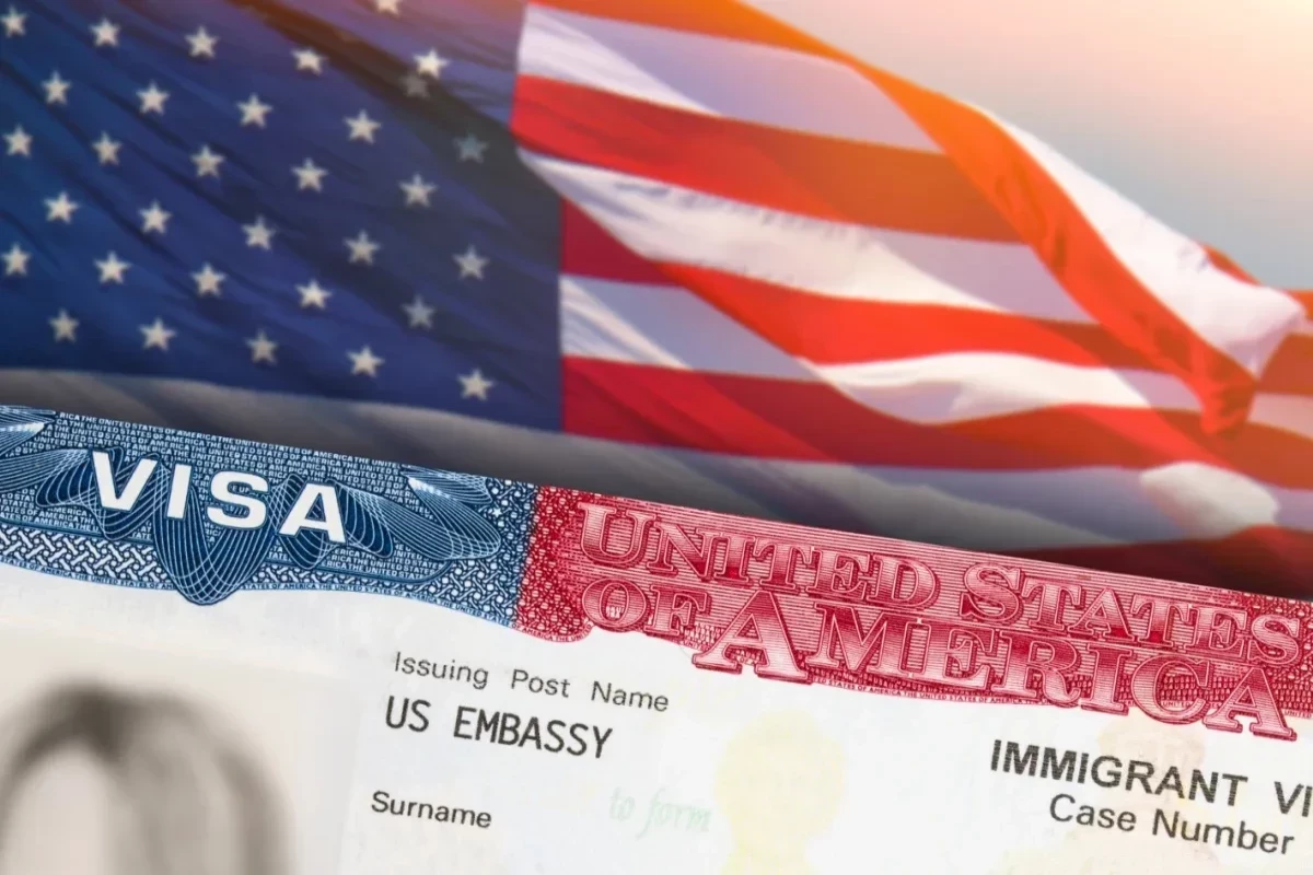 СМИ: США будут предлагать ускоренное рассмотрение заявлений на визу за $750