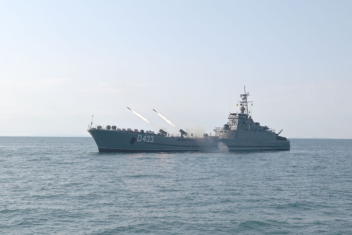 В Каспийском море проводятся тактические учения ВМС Азербайджана  с боевой стрельбой