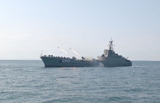В Каспийском море проводятся тактические учения ВМС Азербайджана  с боевой стрельбой