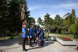 Министр обороны Азербайджана находится с визитом в Сербии