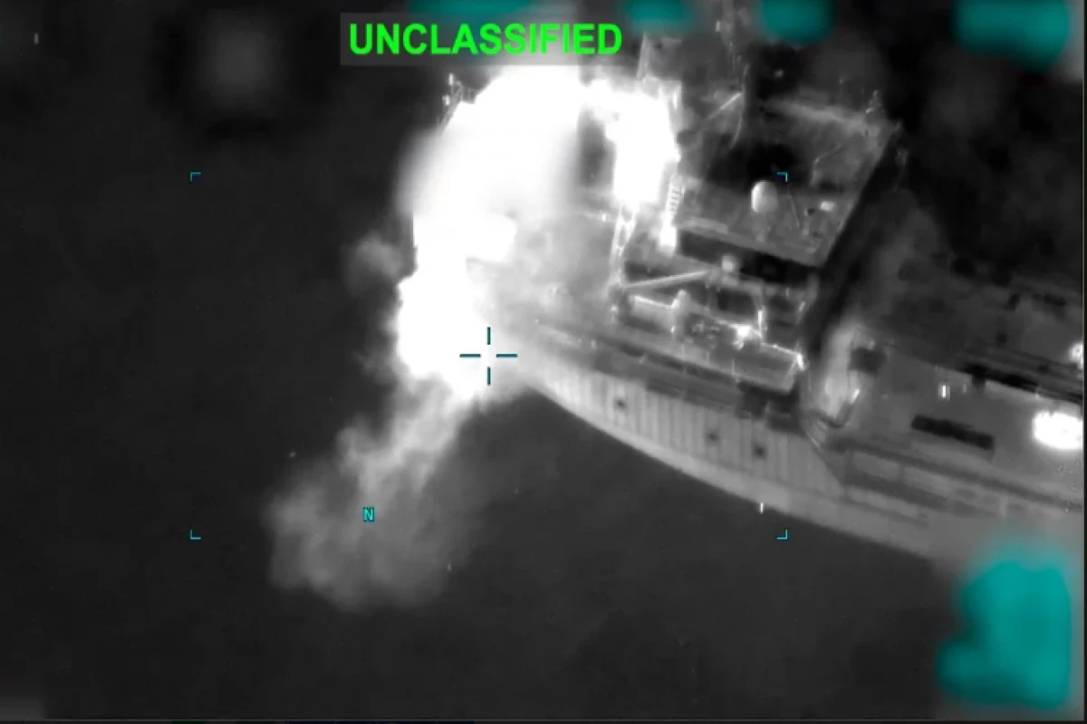 Армия США вывела из строя третий за неделю танкер, пытавшийся прорвать блокаду против Ирана