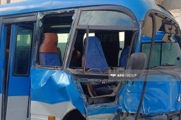 В Гяндже пассажирский автобус столкнулся с автомобилем, пострадали 8 человек -ФОТО 