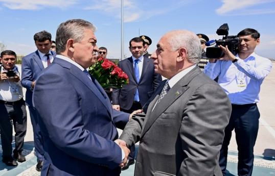 Премьер-министр Али Асадов находится с рабочим визитом в Узбекистане