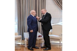 Президент Азербайджана вручил орден «Достлуг» известному общественно-политическому деятелю Дагестана Курбану Курбанову