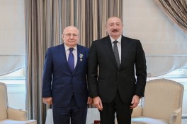 Президент Азербайджана вручил орден «Достлуг» известному общественно-политическому деятелю Дагестана Курбану Курбанову