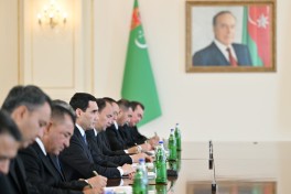Состоялась встреча Президента Ильхама Алиева с Президентом Туркменистана в расширенном составе