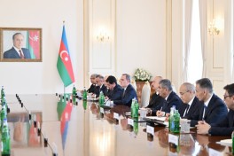 Состоялась встреча Президента Ильхама Алиева с Президентом Туркменистана в расширенном составе
