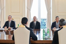 Состоялась встреча Президента Ильхама Алиева с Президентом Туркменистана в расширенном составе
