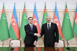 Президенты Азербайджана и Туркменистана выступили с заявлениями для прессы-ФОТО 