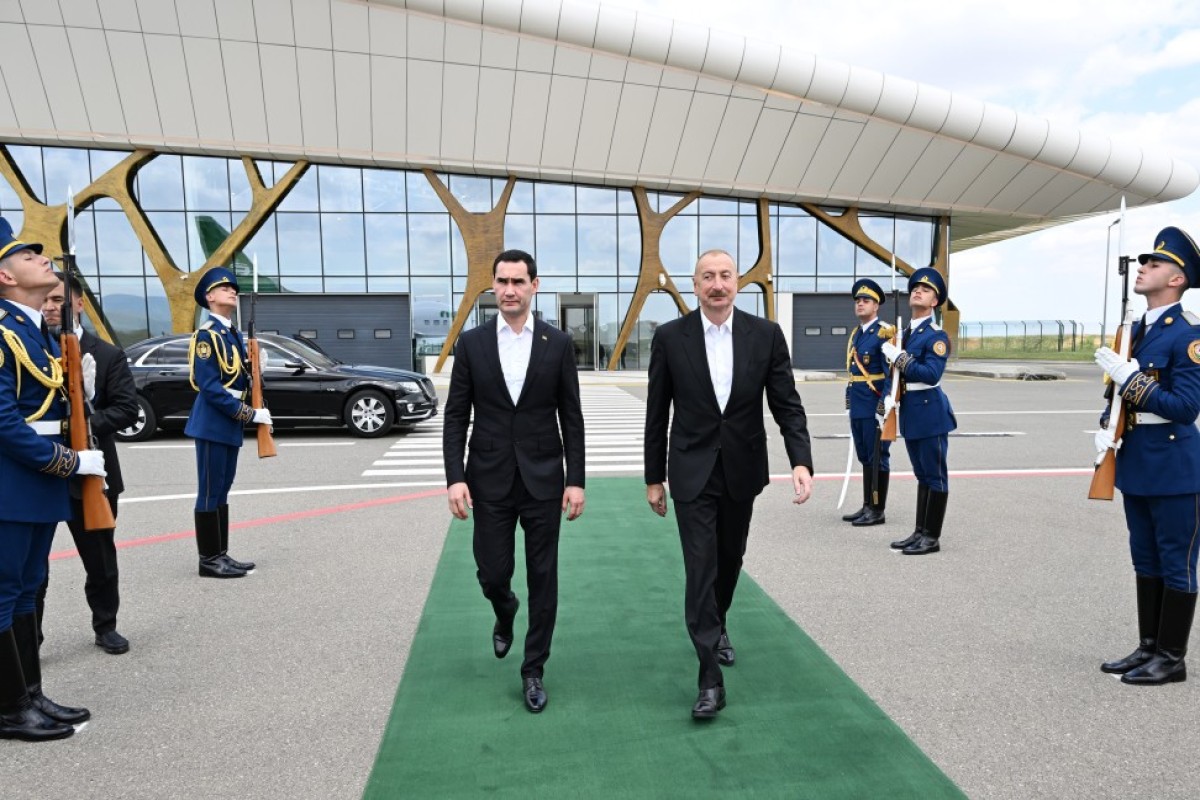 Государственный визит Президента Туркменистана Сердара Бердымухамедова в Азербайджан завершился