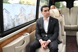 Президенты Азербайджана и Туркменистана ознакомились с ходом строительных работ в Шушинской мечети