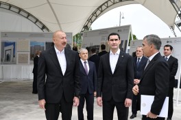 Президенты Азербайджана и Туркменистана ознакомились с ходом строительных работ в Шушинской мечети