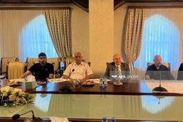 Руководители религиозных конфессий приняли участие в акции по сдаче крови в связи с днем Ашура-ФОТО 