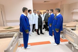 Руководящий состав Министерства обороны посетил Главный клинический госпиталь-ФОТО 