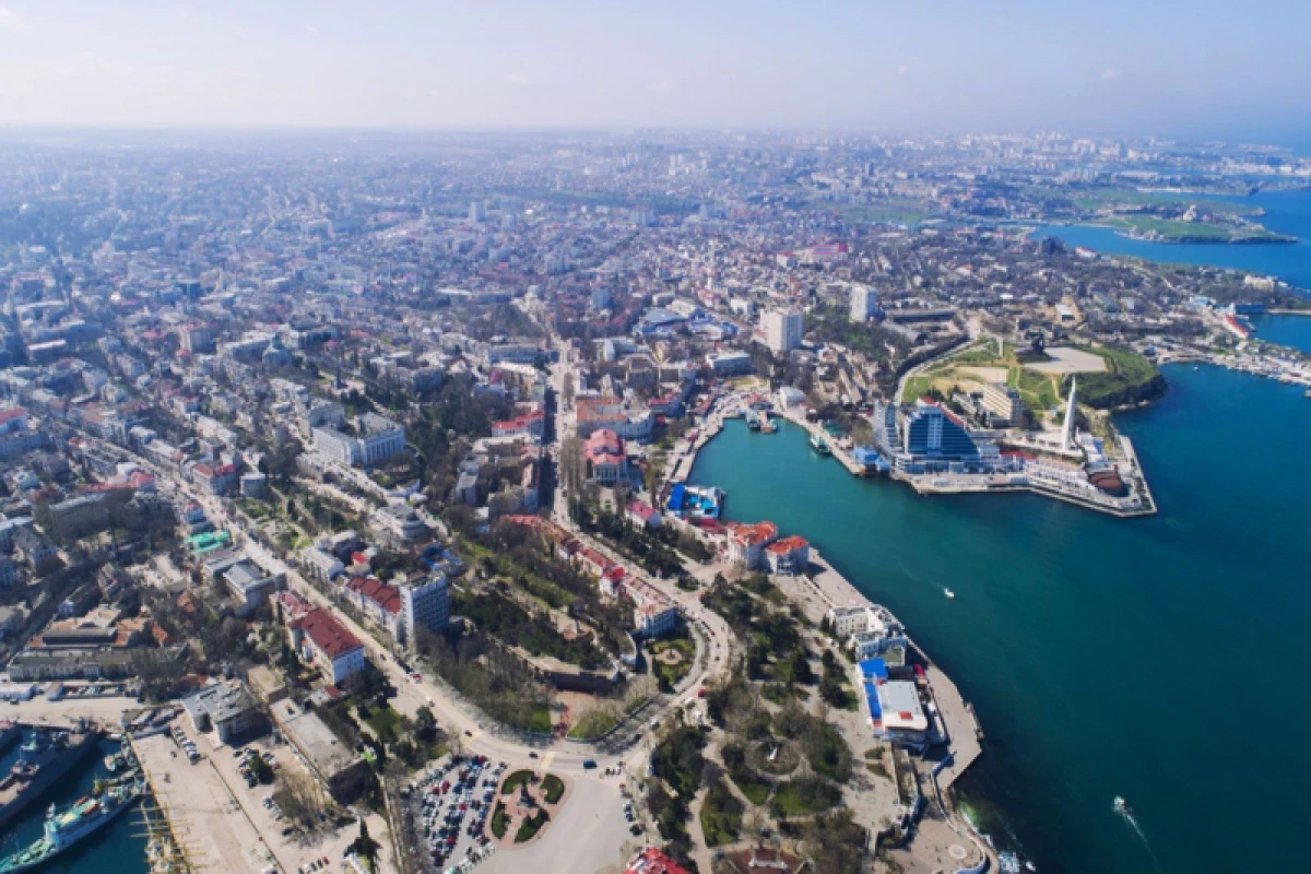 В Крыму и Севастополе, где наблюдается топливный кризис, объявлен режим ЧС